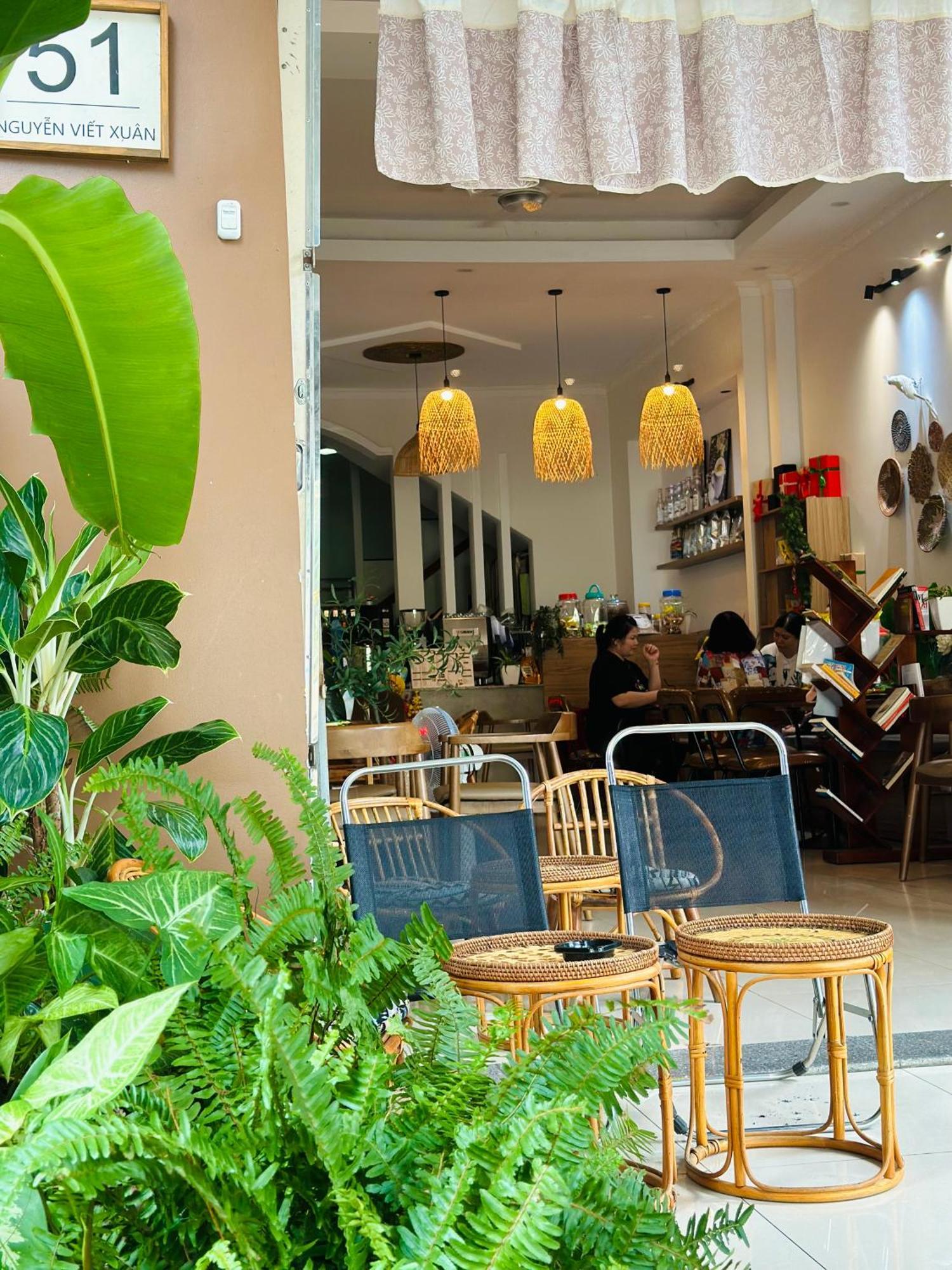 Chang Coffee & Homestay كون توم المظهر الخارجي الصورة